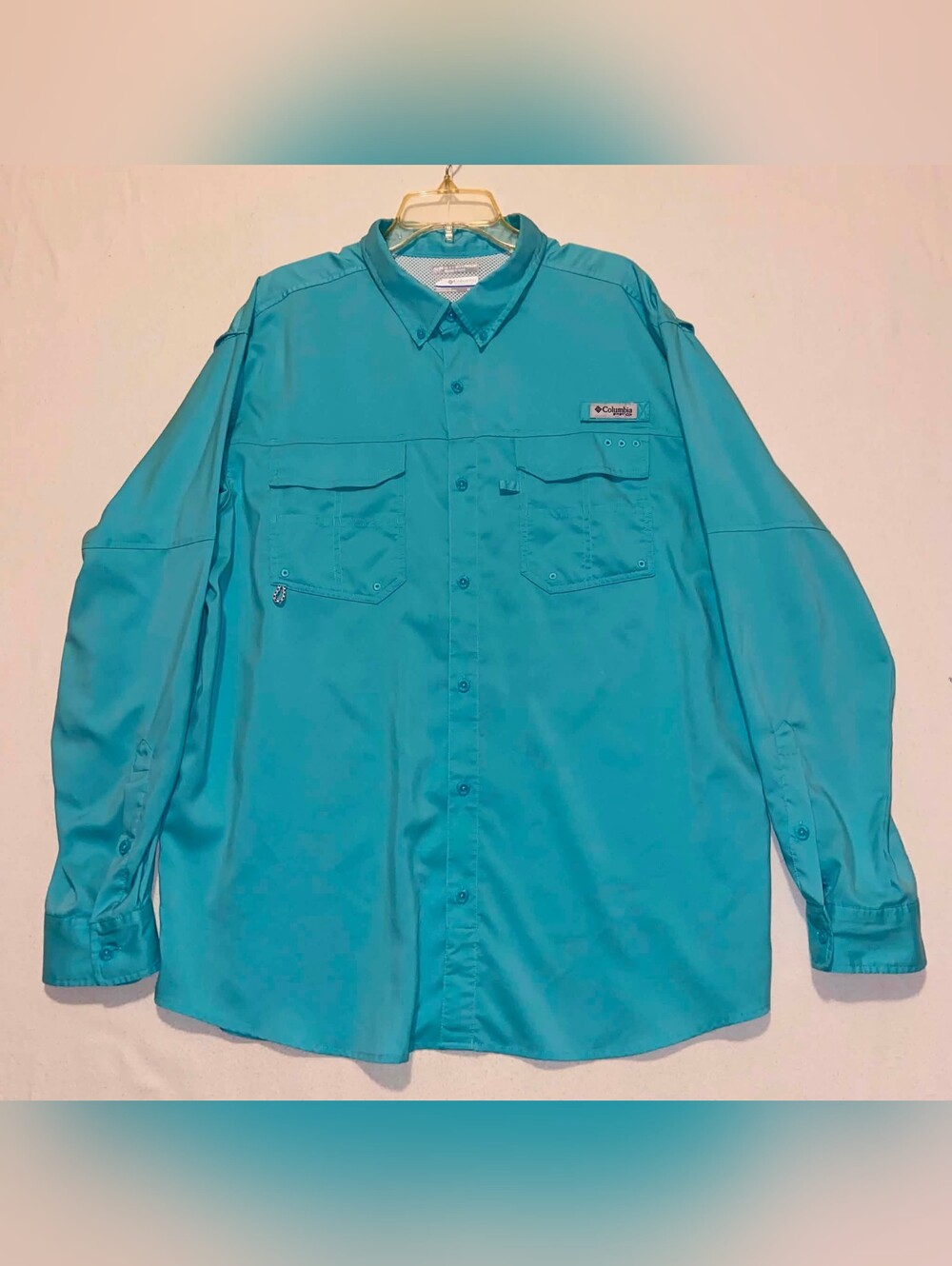 Columbia Men’s Teal Long-Sleeve Button-Down Shirt